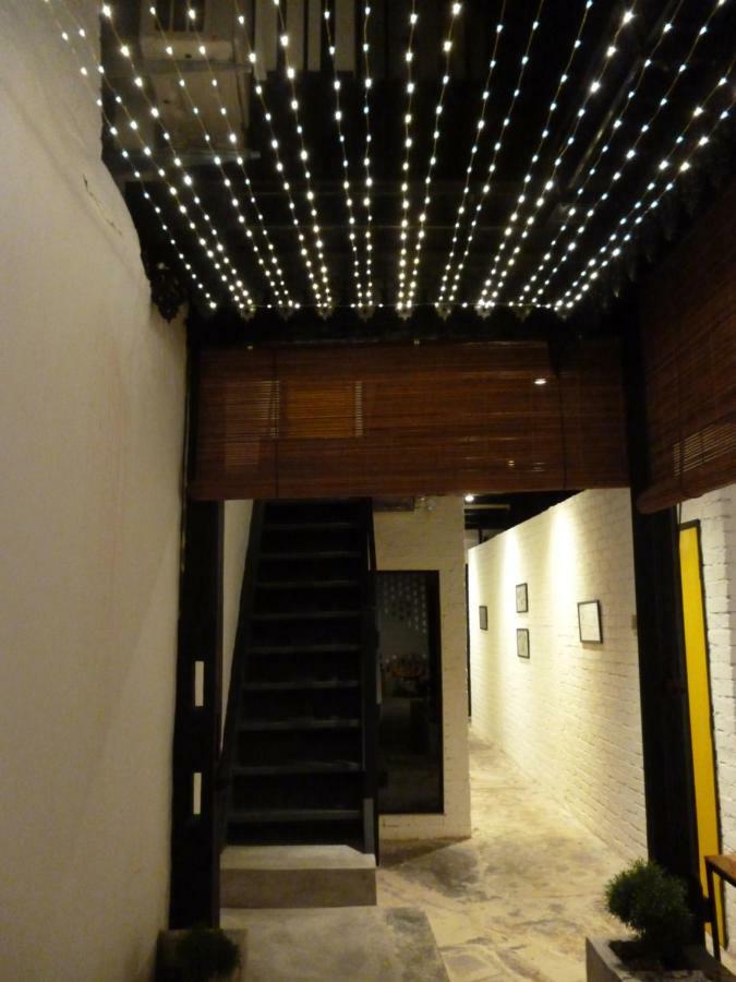 Ola Lavanderia Cafe Malacca Exterior foto
